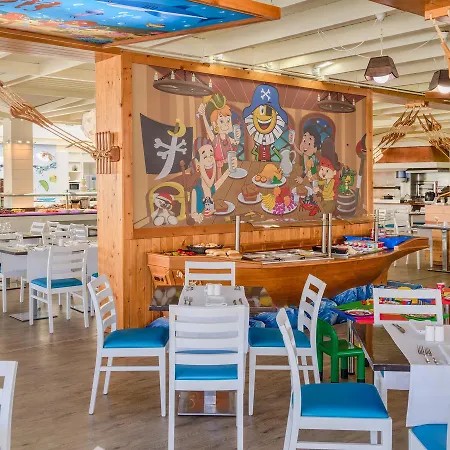 H10套房兰萨罗特岛花园度假酒店 度假村 4*